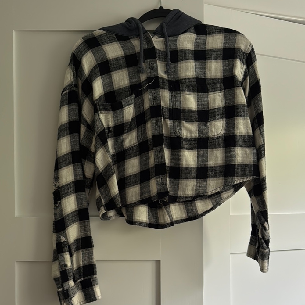 AE Women’s Cropped Flannel